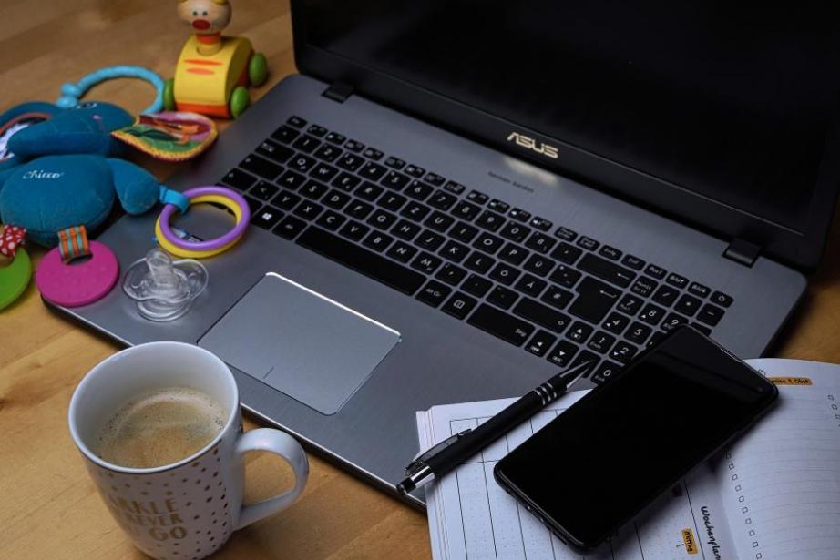 La vente en ligne des enseignes magasins a augmenté de + 53% sur l’année La vente en ligne des enseignes magasins a augmenté de + 53% sur l’année