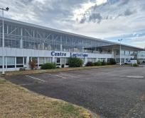 Derrière les quelque 7 700 références du magasin, un défi très concret : inventorier les stocks et préparer le passage de relais tout en continuant à répondre aux besoins des sites. (Photo DGAC Toulouse) 