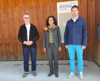 De gauche à droite : Alain Didier, professeur pneumologue et allergologue au CHU de Toulouse, Dominique Tilak, directrice générale d’Atmo Occitanie et Nicolas Delcourt, professeur, biochimiste et toxicologue clinicien au Centre antipoison et de toxicovigilance du CHU de Toulouse. (Photo Atmo Occitanie)