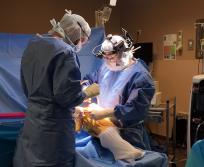 Le Centre Hospitalier d’Albi vient d’adopter Knee+ NexSight, la toute dernière solution de navigation chirurgicale en réalité augmentée développée par Pixee Medical. (Photo Pixee Medical)