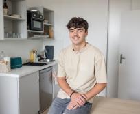 Enzo, étudiant en première année de licence STAPS à Nîmes, fait partie des premiers résidents de Spacio, une résidence étudiante gérée par Promologis sous la marque Yellome. (Photo : Sofiane Bensizerara)