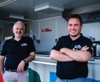Philippe Beato, CEO de Locacuisines et Clément Barthelemy, directeur marketing et nouveaux marchés de Locacuisines. (Photo Hipolito)