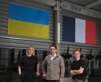De gauche à droite : Victoire Solly, directrice de cabinet du directeur général d’Alta Ares, Hadrien Canter, directeur général et cofondateur d’Alta Ares, et Stanislas Walch, directeur des opérations d’Alta Ares. (Photo Alta Ares)