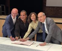 La signature des conventions s’est tenue en présence des lycéens en formation, invités à partager leur vision de la transition énergétique aux côtés des représentants institutionnels et industriels. (Photo Marie Grandchamps)