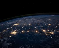 Sur les 30 milliards d’euros déployés sur 5 ans dans le cadre du plan d’investissement « France 2030 » présenté à la fin d’année 2021 par le gouvernement, 1,5 milliard d’euros sont dédiés à l’espace. Et sur ce total, la moitié serait alloué au New Space, une « décision fabuleuse » selon Olivier Piepsz 