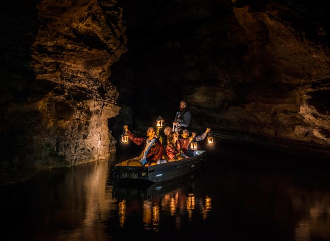 Situé dans le département du Lot, au cœur de la Vallée de la Dordogne et à deux pas de Rocamadour, le Gouffre de Padirac est le premier site du patrimoine naturel souterrain en France. (Photo : C.Gerigk SES de Padirac)