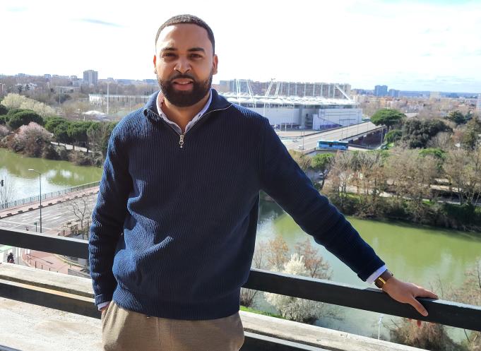 Widdy Ben Amou est le nouveau chef de projet entreprenariat au sein du Medef de Haute-Garonne. (Photo : Anthony Assémat - Entreprises Occitanie)