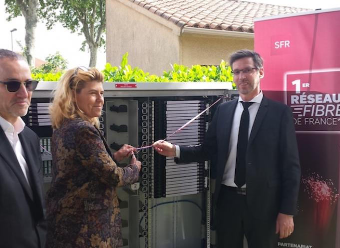 Inauguration de la fibre SFR, de gauche à droite : Thierry Arcari, Conseiller Délégué aux Nouvelles Technologies – Mairie de Saint-Orens-de-Gameville Dominique Faure, Maire Saint-Orens-de-Gameville et Vice-Présidente de Toulouse Métropole Guillaume Fauré, Directeur des Relations Régionales Sud-Ouest de SFR