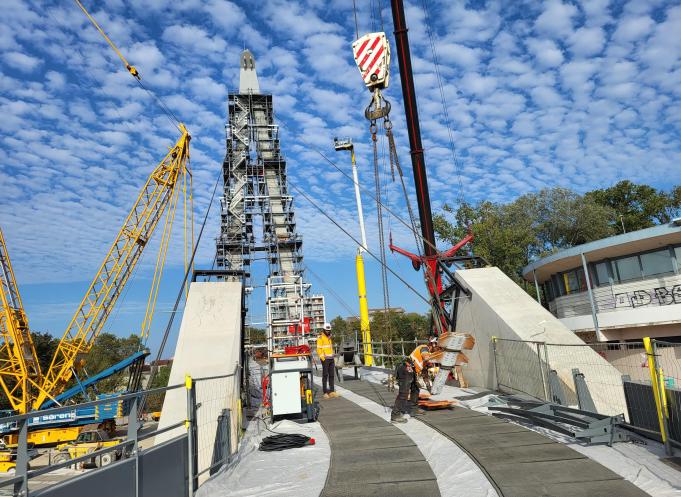 La passerelle sera seulement accessible aux piétons et aux vélos. (Photo : Dorian Alinaghi - Entreprises Occitanie)