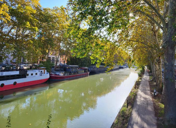 Le canal du Midi (ici à Toulouse) est classé au Patrimoine mondial de l'Unesco. (Photo : Anthony Assémat - Entreprises Occitanie)