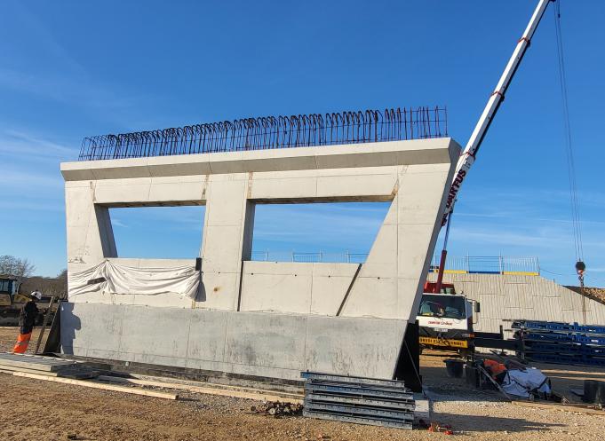 Une cinquantaine de chantiers sont menés de front pour l'A69 entre Castres (Tarn) et Toulouse (Haute-Garonne), notamment ici sur le futur échangeur de Soual. (Photo : Anthony Assémat - Entreprises Occitanie)