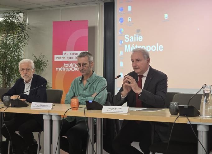 François Delarozière, directeur artistique de la compagnie, et Jean-Luc Moudenc, maire de Toulouse et président de Toulouse Métropole. (Photo : Dorian Alinaghi - Entreprises Occitanie)