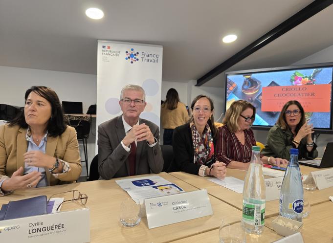 De gauche à droite : Cyrille Longuépée, directrice régionale APEC Occitanie, Christophe Carole, directeur régional adjoint de France Travail Occitanie, Emilie Baudin, responsable RH. Criollo, Catherine Guilbaudeau, directrice territoriale France Travail et  Anne Chassang, chargée de mission en ressources humaines à l’Area Occitanie. (Photo Dorian Alinaghi Entreprises Occitanie)