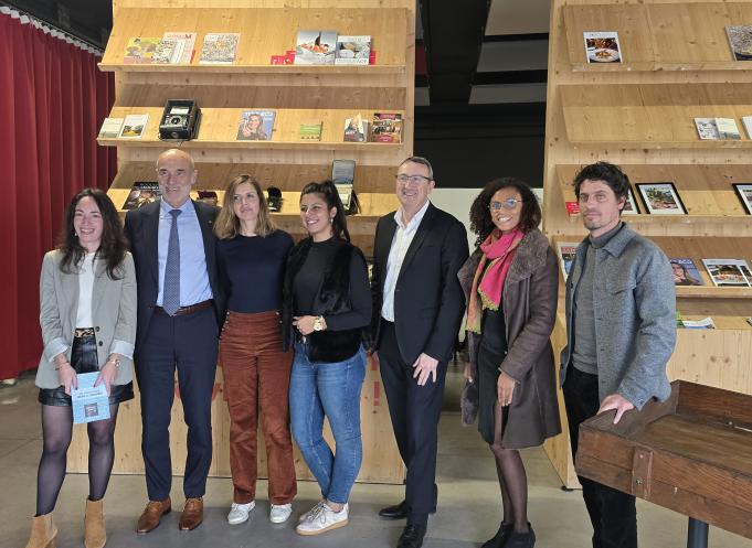 Dominique Batani, président du MIN de Toulouse, entouré de Marie Annaelle, en charge des relations presse et événementielles, et de Sonia Dumora Jouanolou, responsable marketing et communication, ainsi que les nouvelles entreprises qui ont rejoint le MIN : Eden Auto - Renault Pro+ ; Evidence ; Foodex ; Les aulx du Sud-Ouest ; Maison Chazal et Transgourmet. (Photo Dorian Alinaghi)