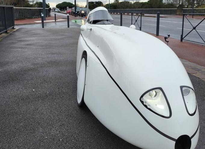  Le vélomobile permet d'atteindre atteindre aisément la vitesse de 45 km/h avec des pointes à 60 km/h. (Photo Dorian Alinaghi Entreprises Occitanie)