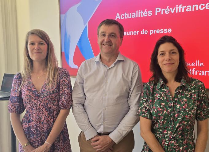 Henry Mathon, directeur général de la Mutuelle Prévifrance, entouré de Julie Blaise, chef de projet marketing et Caroline Salvan, responsable marketing et communication. (Photo Dorian Alinaghi Entreprises Occitanie)