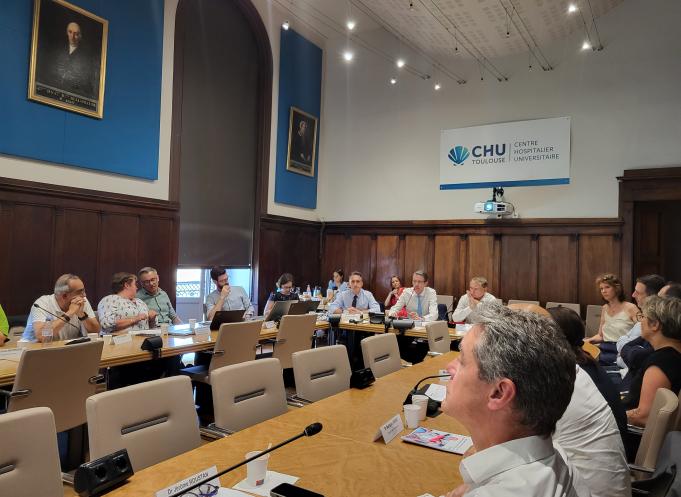 À Albi, Cahors, Auch ou Montauban, la médecine ne connaît plus de frontières : ici, une consultation ORL mutualisée entre le CHU et un hôpital de proximité, symbole d’une coopération qui redonne souffle aux territoires. (Photo Dorian Alinaghi Entreprises Occitanie)