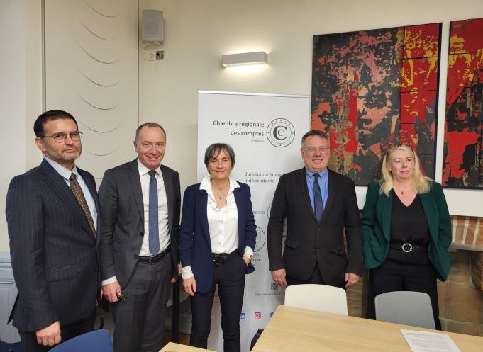 De gauche à droite : Xavier Bailly, premier conseiller CRC Occitanie, Eric Darras, directeur de Sciences Po Toulouse, Valérie Renet, présidente de la chambre CRC Occitanie, Roger Rabier, premier conseiller CRC Occitanie et Isabelle Houvenaghel, présidente de la 2eme section CRC Occitanie. (Photo Dorian Alinaghi)