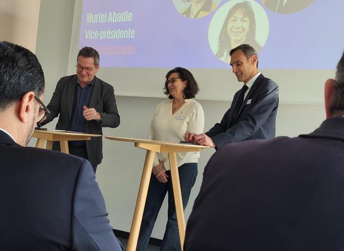 De gauche à droite : Fabrice Lundy, journaliste, Catherine Mallet, présidente du Club ETI Occitanie et co-dirigeante du groupe Actia et Pierre Subreville, directeur régional Sud-Ouest de KPMG. (Photo Dorian Alinaghi)