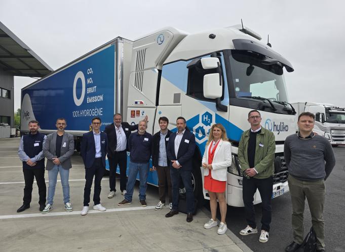 Qair et le groupe Jimenez ont choisi de confronter l’hydrogène au réel, avec la présentation et la démonstration d’un camion 44 tonnes pensé pour répondre aux exigences du terrain. (Photo Dorian Alinaghi)