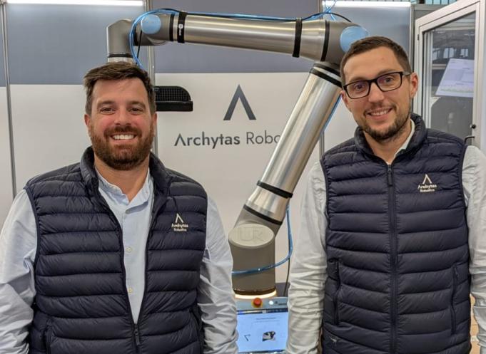De gauche à droite : Matthieu Luchilo et Stéphane Lasserrade, co-dirigeants de  (Photo Archytas Robotics)