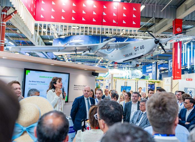 "Première région aéronautique et spatiale d’Europe, l’Occitanie concentre plus de 80 000 emplois dans la filière, des leaders mondiaux, des PME innovantes, des centres de recherche et de formation d’excellence." affirme Carole Delga, présidente de la région Occitanie. (Photo Région Occitanie / Léo Arcangeli)