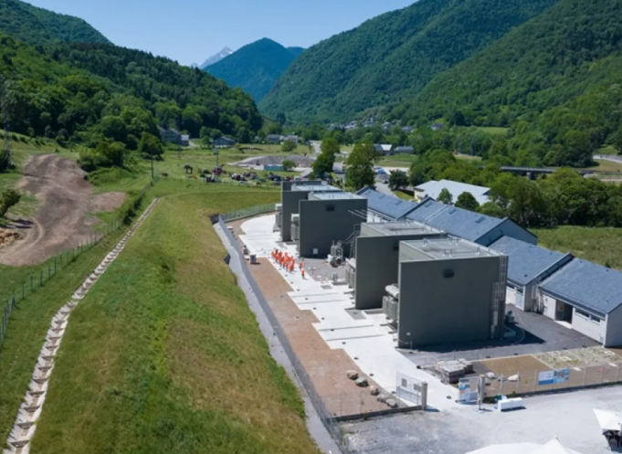 Le chantier a aussi généré des retombées économiques locales estimées à 25 millions d’euros, avec la création de 15 emplois équivalent temps plein pour des personnes éloignées de l’emploi ou demandeuses d’emploi. (Photo RTE)
