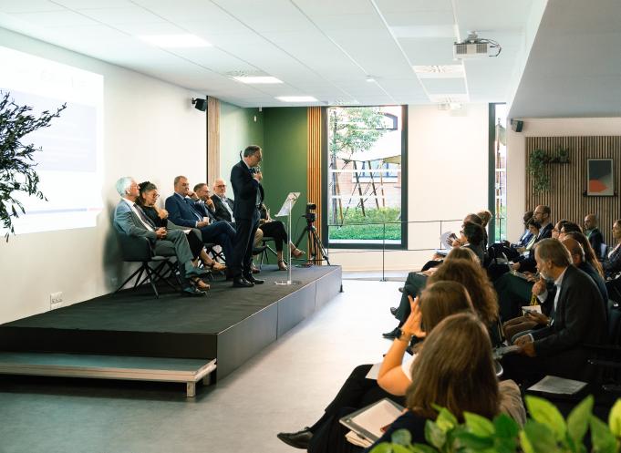Situé à la croisée des quartiers Saint-Michel et Le Busca, l’Espace Momentum déploie 210 m² modulables et soigneusement équipés, au cœur d’un environnement paisible et préservé. (Photo Momentum)