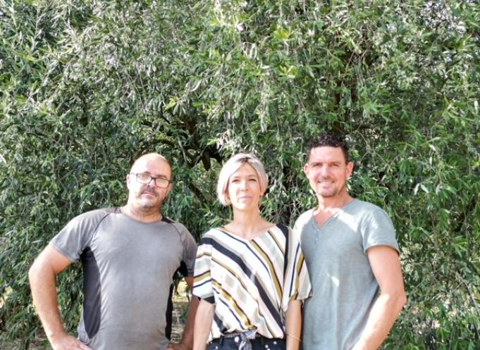 Cyril Clauzel, Mylene Hazard et Cyril Hazard, les trois dirigeants du Moulin du Mas Miger, dans le Gard. (Photo : Moulin du Mas Miger)