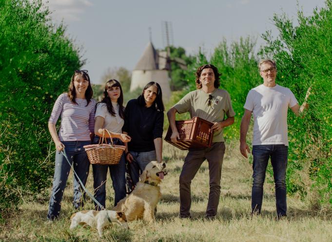 Portée par la famille Hennebert, l’entreprise revendique un modèle qui associe production artisanale, ancrage territorial et développement économique local.   (Photo Guillaume Canal) 