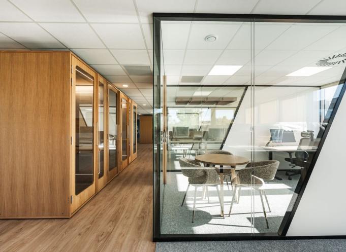 Ces nouveaux espaces de travail, modernes et accessibles en transports en commun, ont été conçus pour favoriser la collaboration, la transversalité des expertises et le bien-être des équipes, tout en renforçant l’attractivité du groupe auprès des talents. (Photo Forvis Mazars)