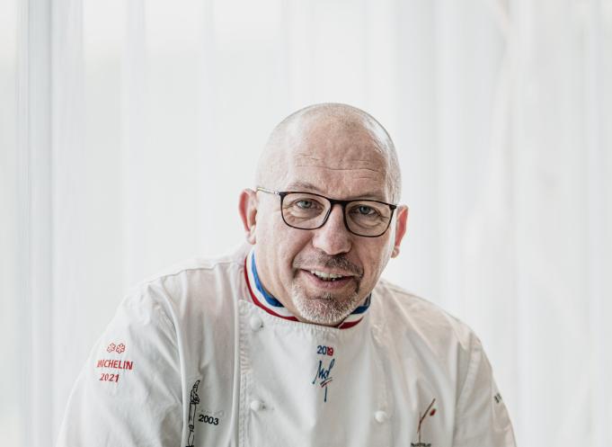 « Au départ, il y avait un restaurant. Aujourd’hui, c’est un écosystème où chaque pièce tient les autres. » résume Le chef Franck Putelat.