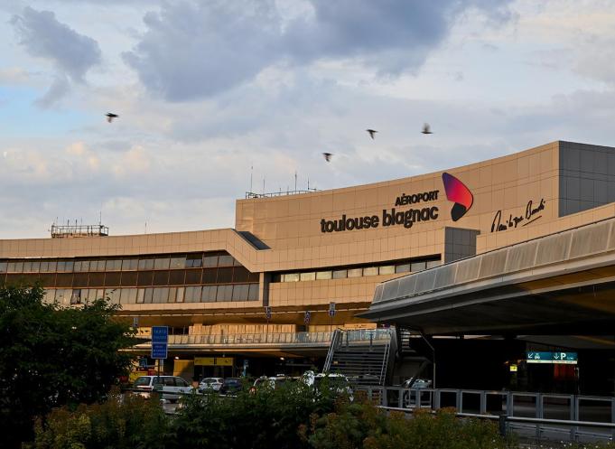 Pour le préfet de Haute-Garonne Pierre-André Durand, "il est essentiel de réduire l'impact du trafic aérien sur les populations environnantes en limitant les vols". (Photo : Aéroport Toulouse-Blagnac)