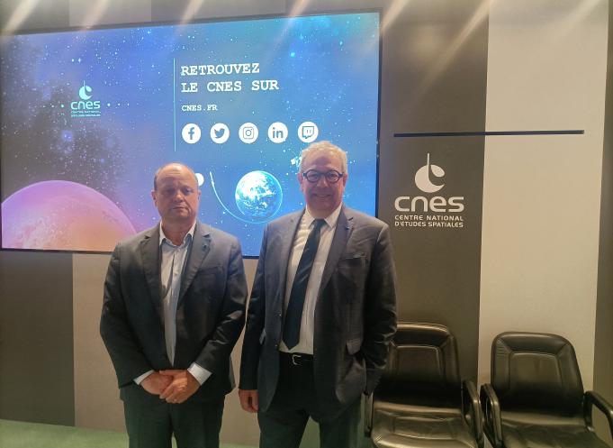 De gauche à droite : Lionel Suchet, directeur général délégué du Cnes et Jean Baptiste Desbois, directeur général de la Cité de l'espace. (Photo : Dorian Alinaghi - Entreprises Occitanie)