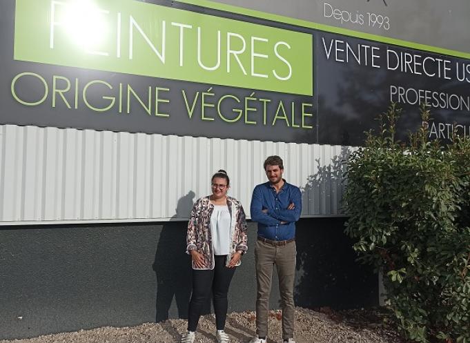 Biorox conçoit, produit et vend ses peintures depuis Capens, en bordure de Toulouse.  Mathieu Foulonneau est le dirigeant de l'entreprise, Margaux Duroudier est la responsable formulation et production.