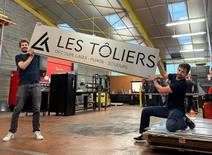 Robin Rouja et Nicolas Faelli, cofondateurs de Beau Comme Un Camion, développent à Castelnaudary l’activité de tôlerie industrielle Les Tôliers. (Photo Les Tôliers)