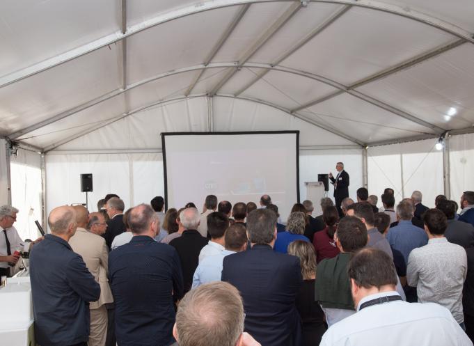 François Lecerf, directeur commercial et marketing du groupe LGM, lors de la célébration des 25 ans d’implantation de l’entreprise à Toulouse. L’événement a réuni collaborateurs, clients et partenaires. (Photo groupe LGM)