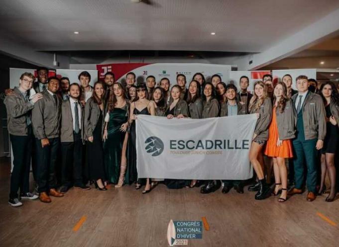 L'équipe d'Escadrille, rattachée à TBS. 