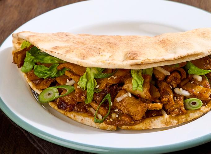 Avec cette nouvelle recette à base d’émincé “Spécial Kebab” 100 % végétal, PRO à PRO veut aider les restaurants scolaires à redevenir des lieux attractifs, capables de rivaliser avec la restauration rapide sans renoncer à la qualité. (Photo Pro à Pro)