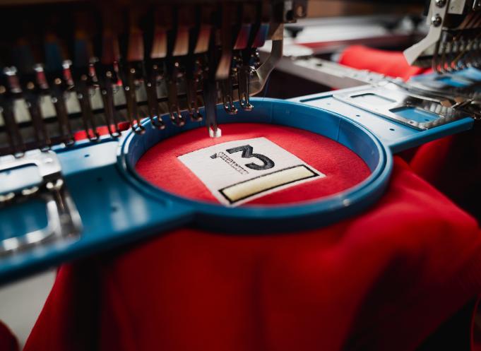 Basée à Toulouse, l’entreprise spécialisée dans l’impression BtoB en ligne franchit un cap stratégique avec l’acquisition de Maingauche, PME implantée à Saint-Jean-de-Védas et experte du textile personnalisable. (Photo PrintOClock)