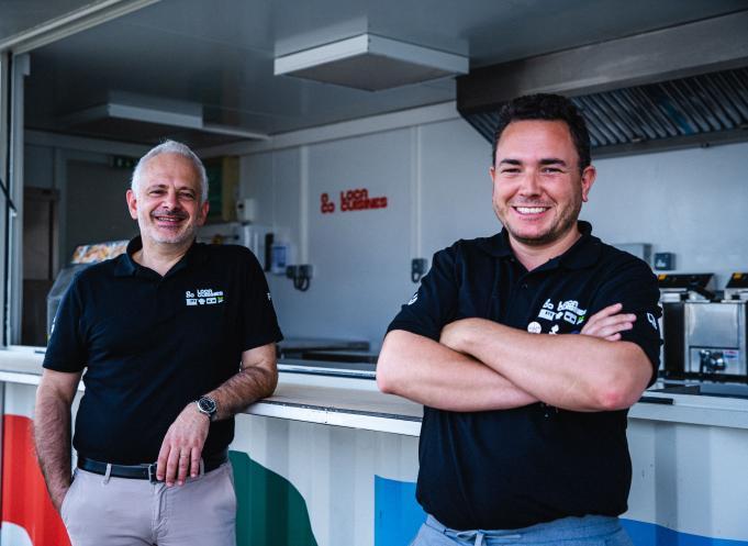 Philippe Beato, CEO de Locacuisines et Clément Barthelemy, directeur marketing et nouveaux marchés de Locacuisines. (Photo Hipolito)