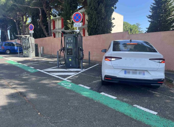 SIT (Société pour l’Investissement en Infrastructures des Territoires) annonce une baisse significative des prix sur les stations de recharge dites « Express » à Béziers.  (Photo SIT)