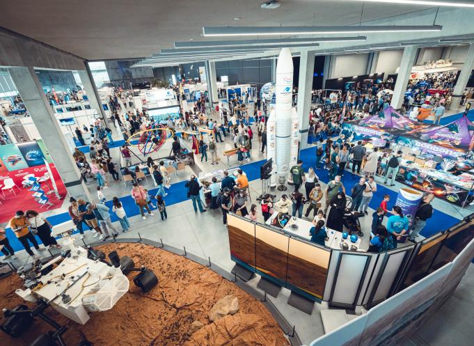 Tout au long du Toulouse Space Festival, la Cité de l’espace est aussi présente au Meett. Elle y installera un laboratoire itinérant, où un animateur scientifique proposera des expériences sensorielles et participatives. (Photo Toulouse Space Festival)