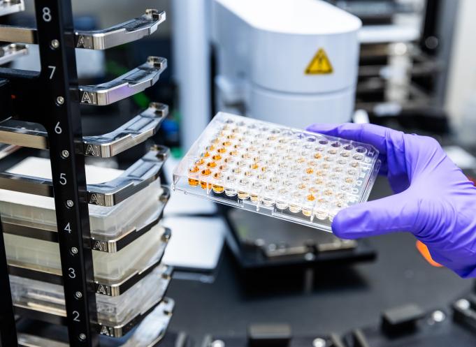 L’équipement Echo Access du plateau Ingénierie de souches Haut-débit des laboratoires TWB. (Photo Jérémie Lortic)