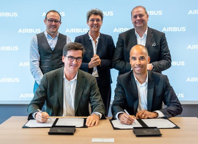 Airbus et Ynov Campus ont signé un partenariat afin de créer le premier mastère en cybersécurité dans le domaine de l'aérospatial et de la défense. (Photo : Airbus SAS)