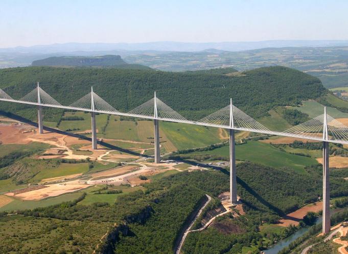 Après une sélection rigoureuse impliquant plusieurs villes concurrentes, Millau a été choisie pour accueillir ce projet d’envergure. (Photo Pixabay)