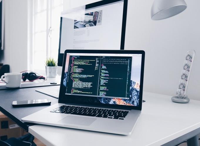 Un hackathon est organisé à Perpignan (Pyrénées-Orientales), jeudi 5 décembre 2024, pour faciliter le recrutement dans le secteur du numérique. (Photo d'illustration : Pixabay)