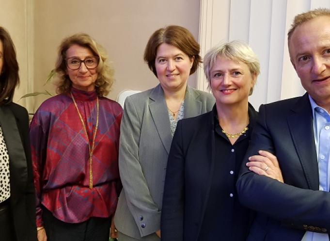 Catherine Delque (AG2R La Mondiale), Agnès Lépinay (Medef), Florence Lefrançois (Ministère du travail), Claire Castanet (AMF), Patrick Pradel (PSP Learning)
