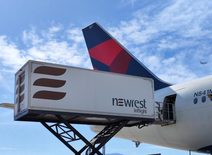 Le groupe toulousain Newrest renforce son partenariat avec @SAS - Scandinavian Airlines pour assurer la restauration des vols au départ de la Suède, du Danemark et de la Norvège. (Photo Newrest)