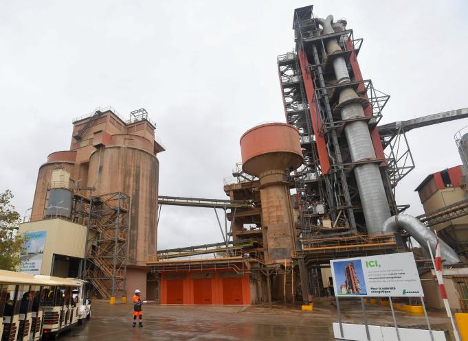 La cimenterie Lafarge de Martres-Tolosane, construite en 1956, emploie 130 personnes. (Photo : Lafarge)